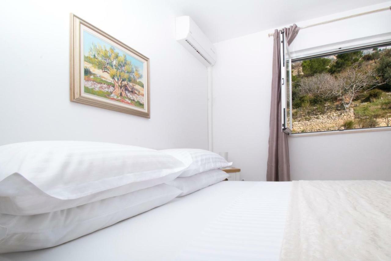 Apartment & Rooms Meri Tučepi エクステリア 写真