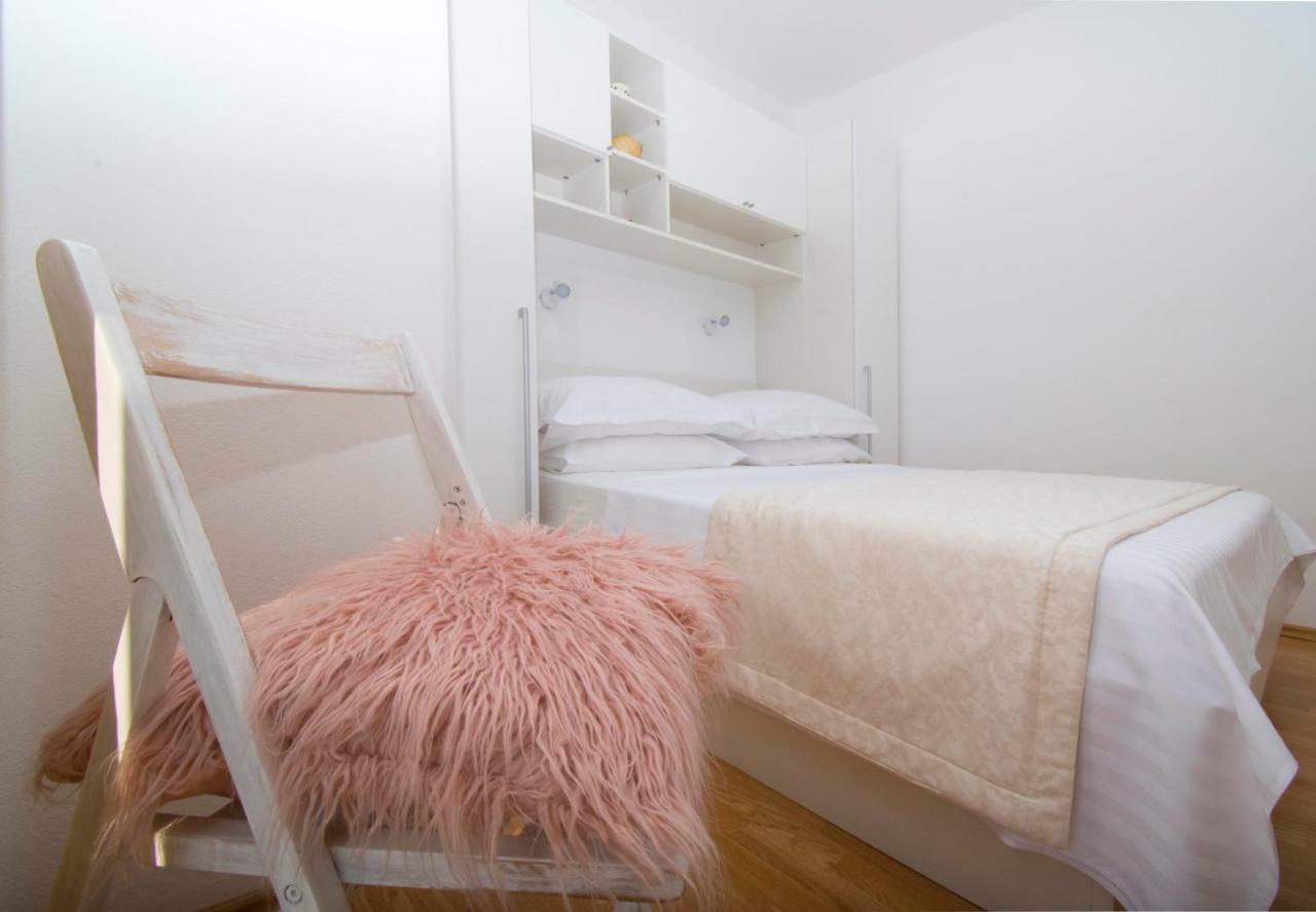 Apartment & Rooms Meri Tučepi エクステリア 写真