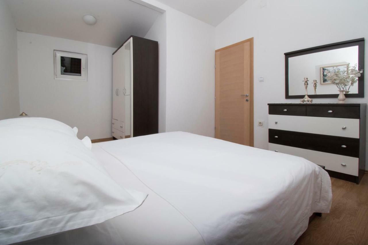 Apartment & Rooms Meri Tučepi エクステリア 写真